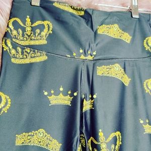 Victoria’s Secret Sport (Black & Gold) Crown Leggings**M**